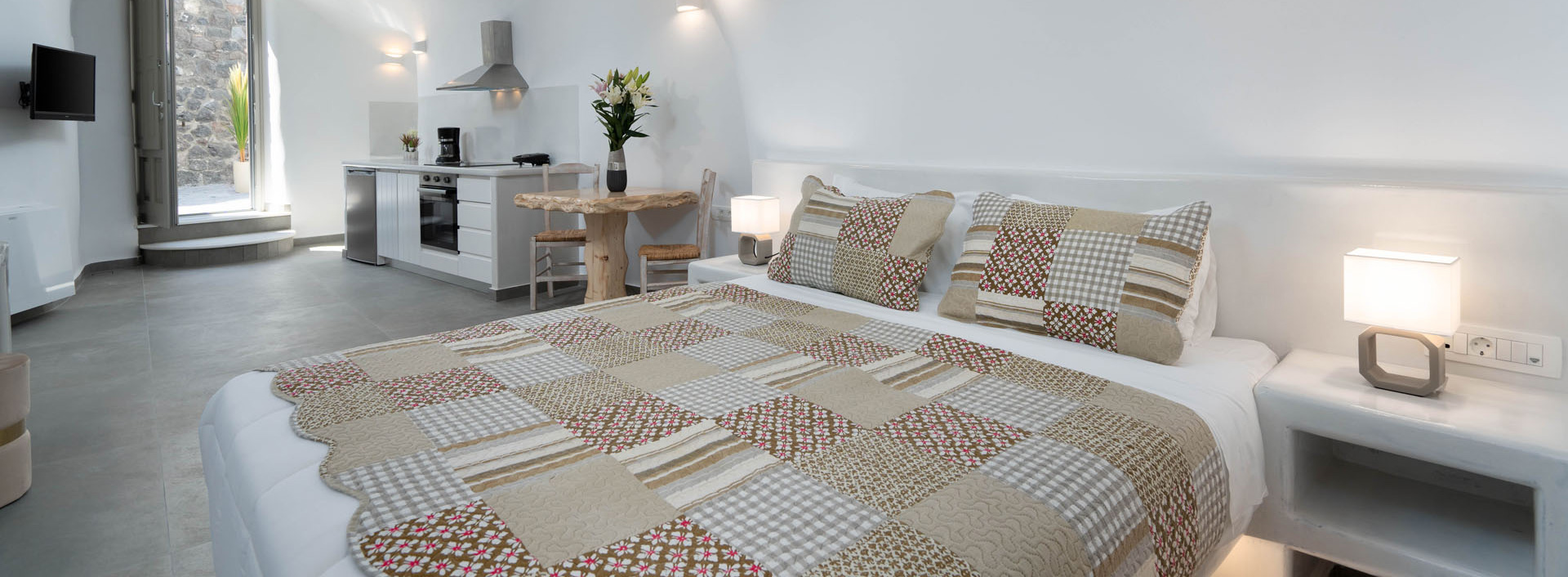 http://www.yiotacollection.com/NEW Lux Yiota Collection Suite 3 & Prive Jacuzzi 